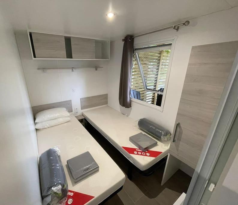Vue Sur Le Lac, Cadre Verdoyant, Camping 4 Etoiles 欧雷扬 外观 照片