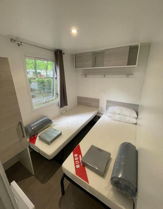 Vue Sur Le Lac, Cadre Verdoyant, Camping 4 Etoiles 欧雷扬 外观 照片